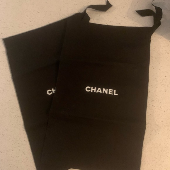 Chanel Black Quilted Loafers - Picture 6 of 11